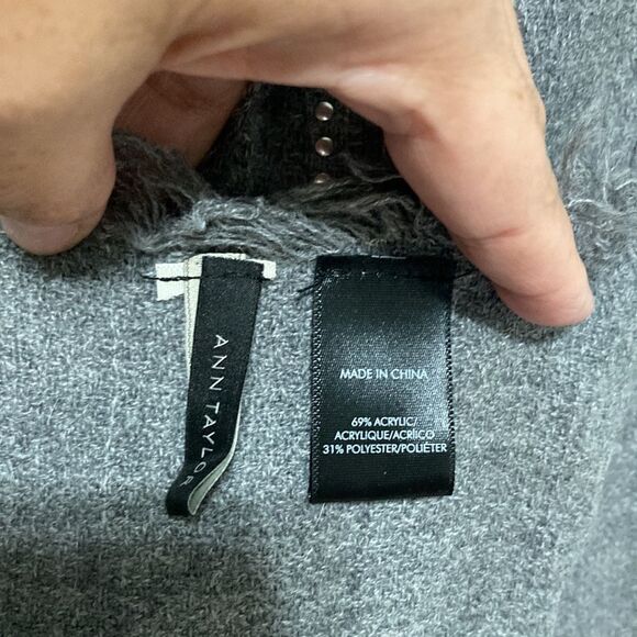 ANN TAYLOR Gray Silver Dot Embellished Fringe Scarf Shawl Wrap 35 x 78 inches - Picture 4 of 11